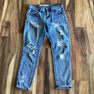 Brandy Melville Boyfriend Distressed Jeans Sz 25
